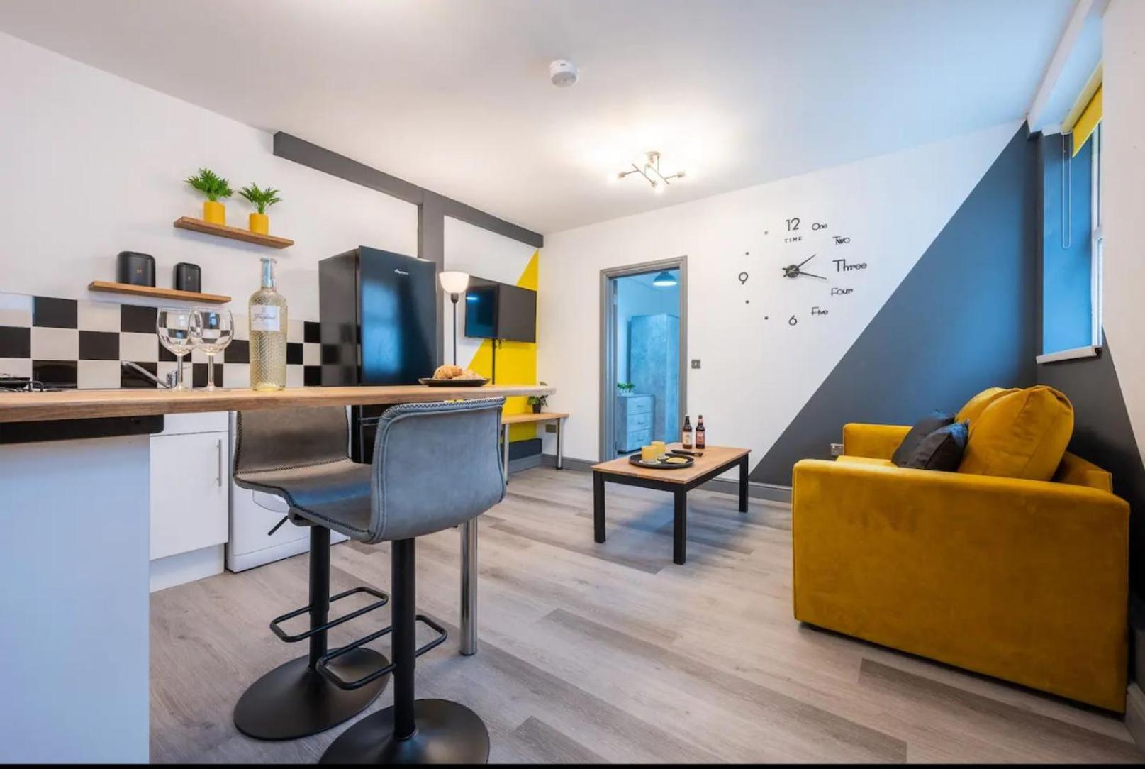 Stunning One Bedroom Apartments Near Shops & Central Cardiff Kültér fotó