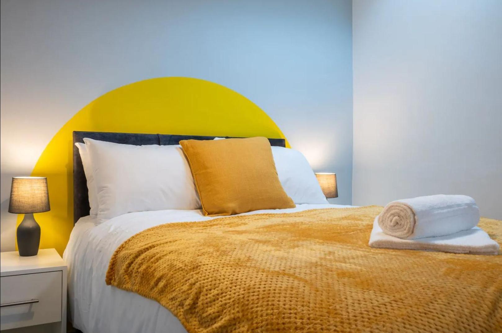 Stunning One Bedroom Apartments Near Shops & Central Cardiff Szoba fotó