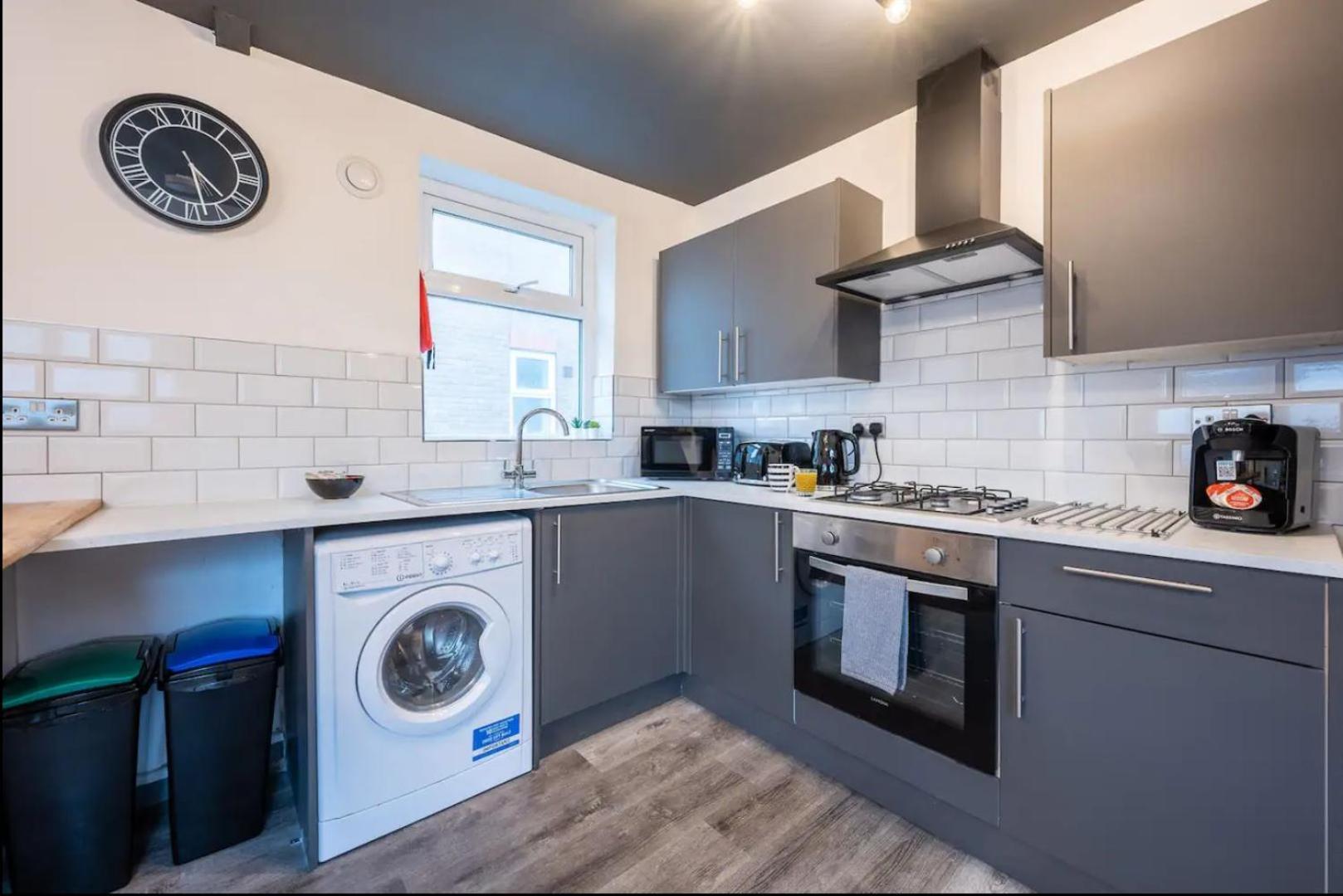 Stunning One Bedroom Apartments Near Shops & Central Cardiff Kültér fotó